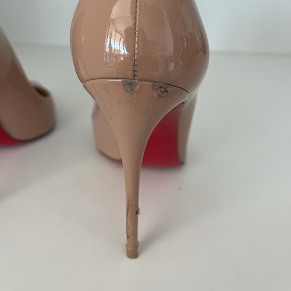 Christian Louboutin So Kate Nude patent le… - Picture 6 of 6